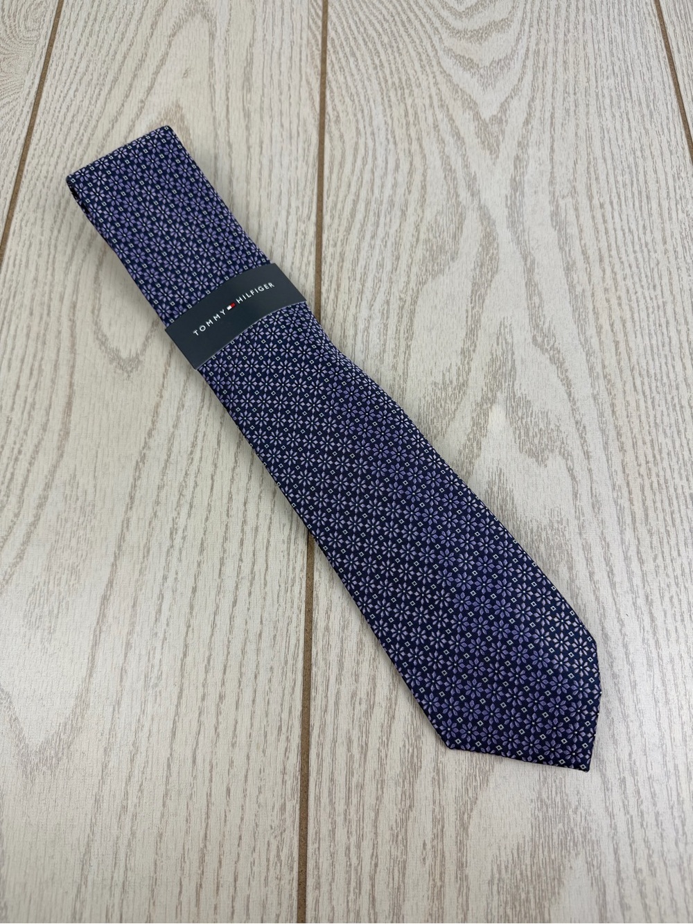 906 Tommy Hilfiger Tie Navy Purple Flowers 527 TL21100042 Silk Poly Blend $69.50
